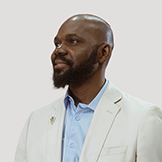 Isaaq Bosquet of Demasara dans son entrepot